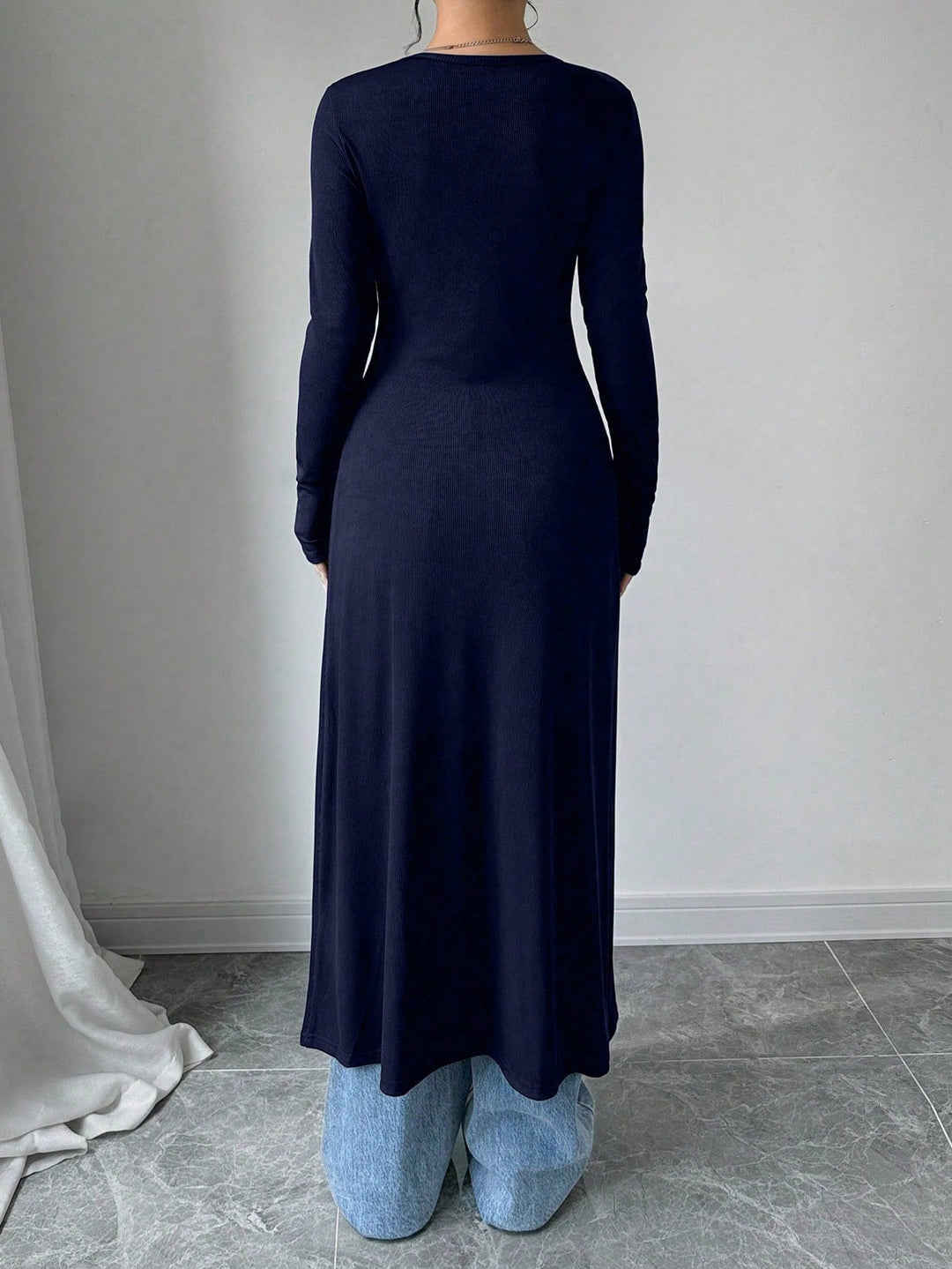 Damen Langstrickjacke mit V-Ausschnitt und Knopfverschluss