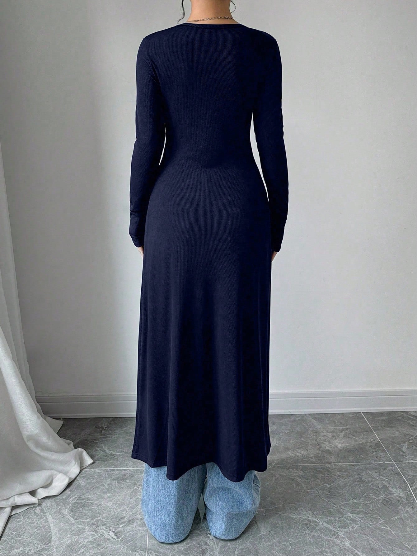 Damen Langstrickjacke mit V-Ausschnitt und Knopfverschluss