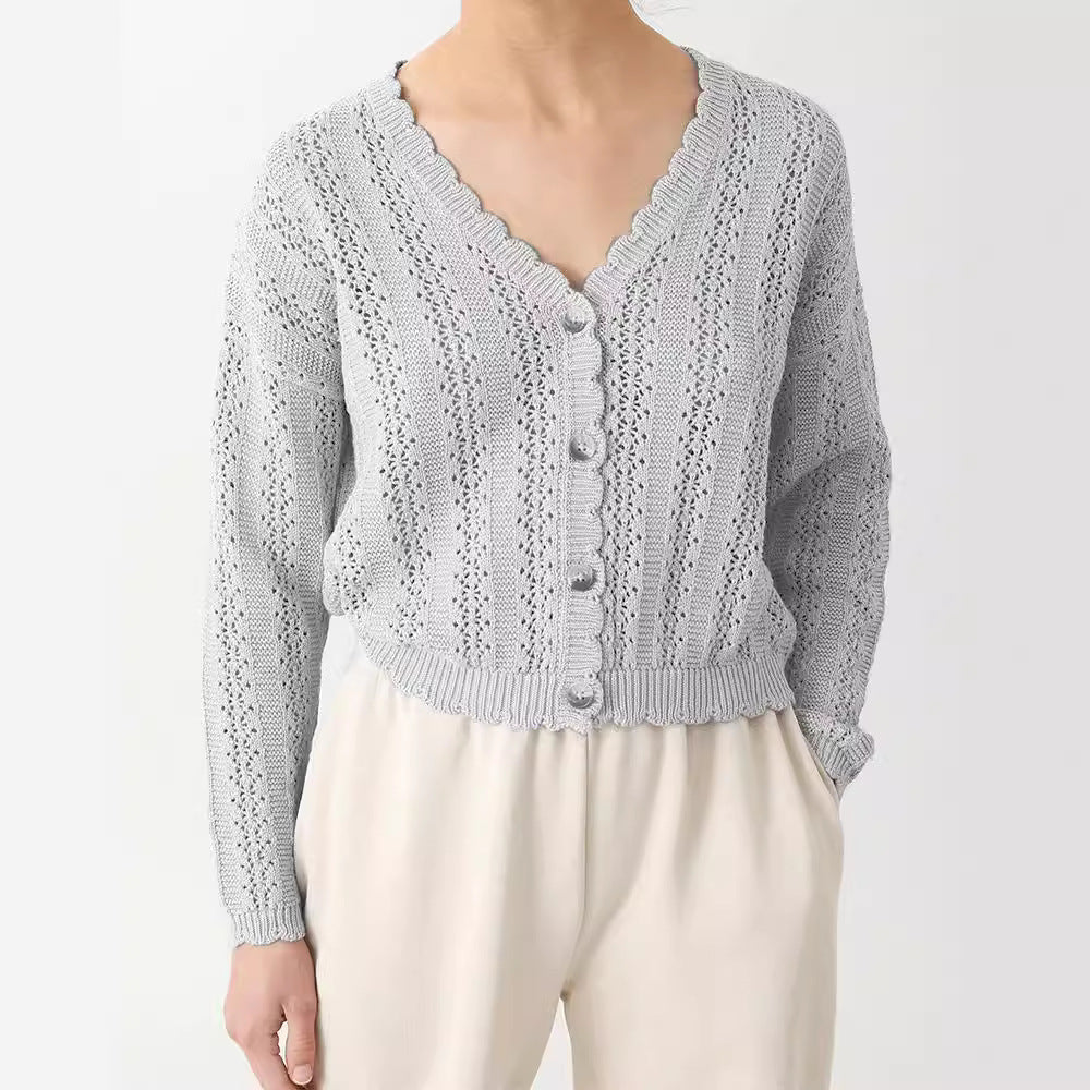 Damen Strickjacke mit filigranem Lochmuster und Wellenabschlüssen