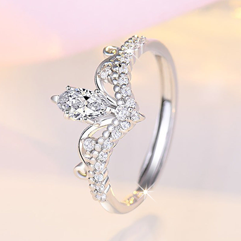 Damen Verlobungsring im filigranen Design mit funkelnden Zirkonia Shop Nory