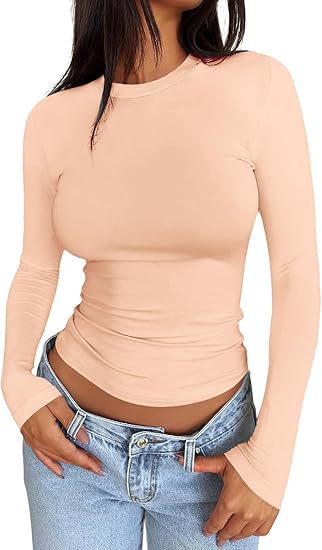 Damen Körpernahes Langarmshirt im Cropped-Look mit verlängerten Ärmeln und Daumenloch Shop Nory