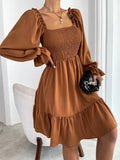 Damen Luftiges Minikleid mit Puffärmeln und Rüschendetails Shopnory