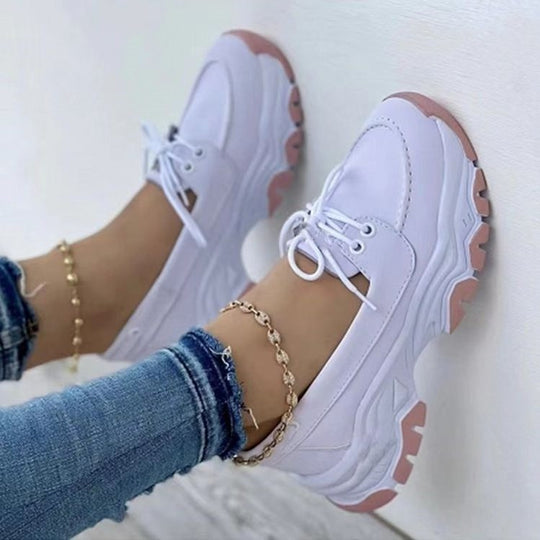 Damen Chunky-Plateau-Sneaker im Retro-Runner-Stil mit gezackter Gummiprofilsohle Shop Nory