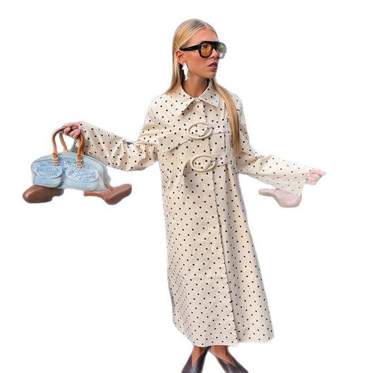 Damen Lang geschnittener gepunkteter Trenchcoat mit übergroßen Zierzungen und kastigem Schnitt Shop Nory