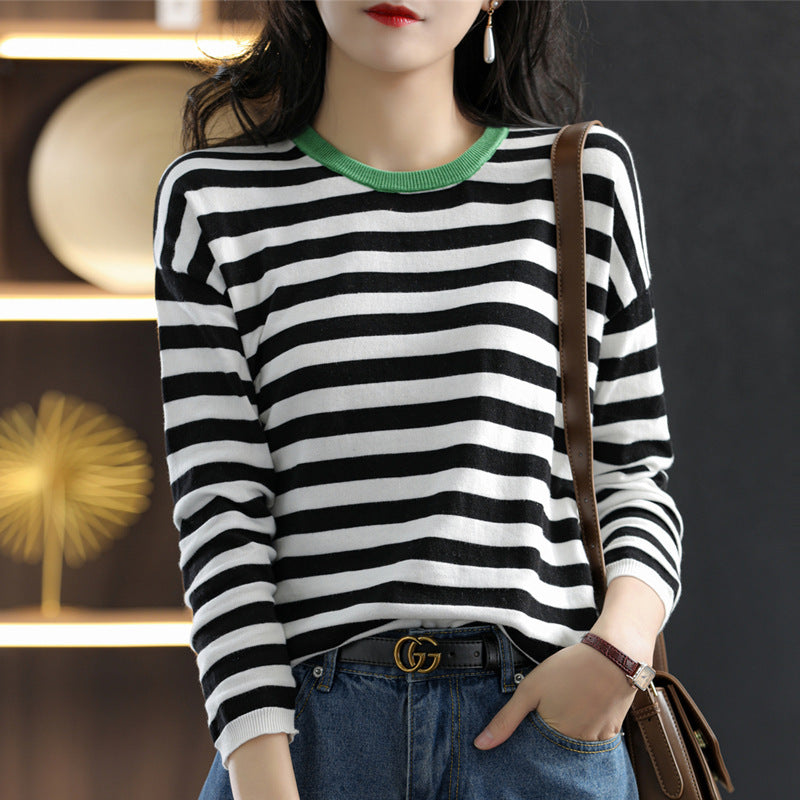 Damen Maritim-inspiriertes gestreiftes Feinstrick-Shirt mit weitem Boot-Ausschnitt und Kontrastkante Shop Nory