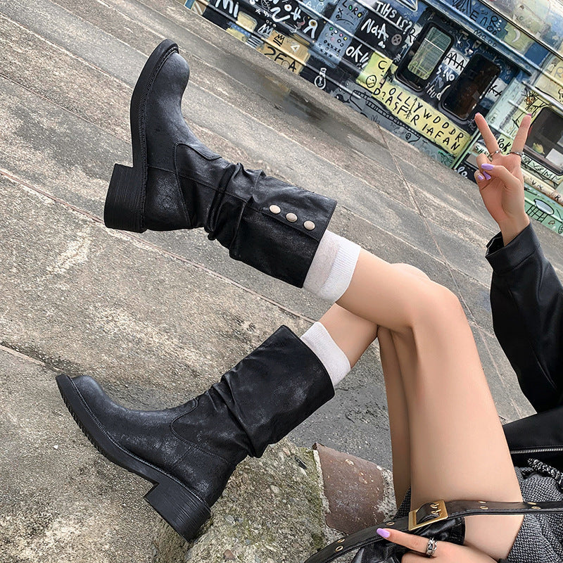 Damen Modische Stiefel mit gerafftem Schaft und dekorativen Knöpfen