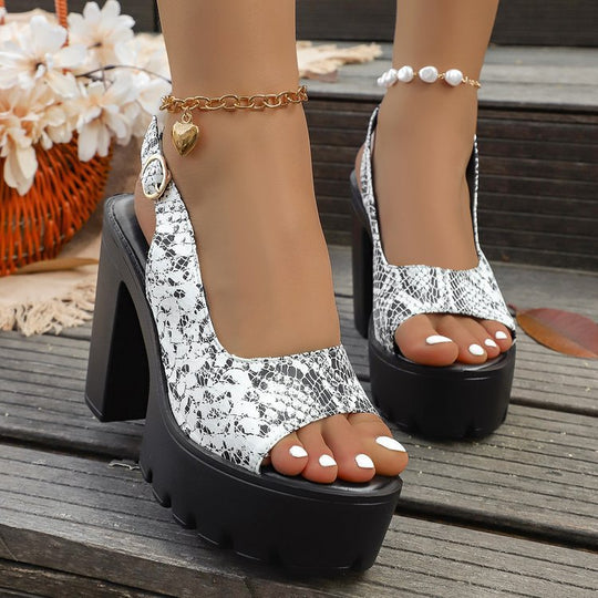 Damen Plateau‑Slingbacks mit klobigem Blockabsatz und glänzendem Lackfinish Shop Nory