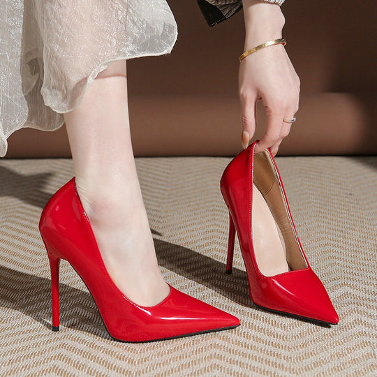 Damen Elegante spitz zulaufende Lackpumps mit extra hohem Stilettoabsatz Shop Nory