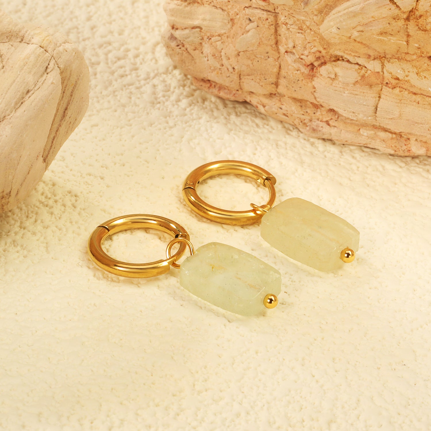 Damen Hängende Ohrstecker mit herzförmigem Amethyst-Anhänger und goldplattiertem Design Shop Nory