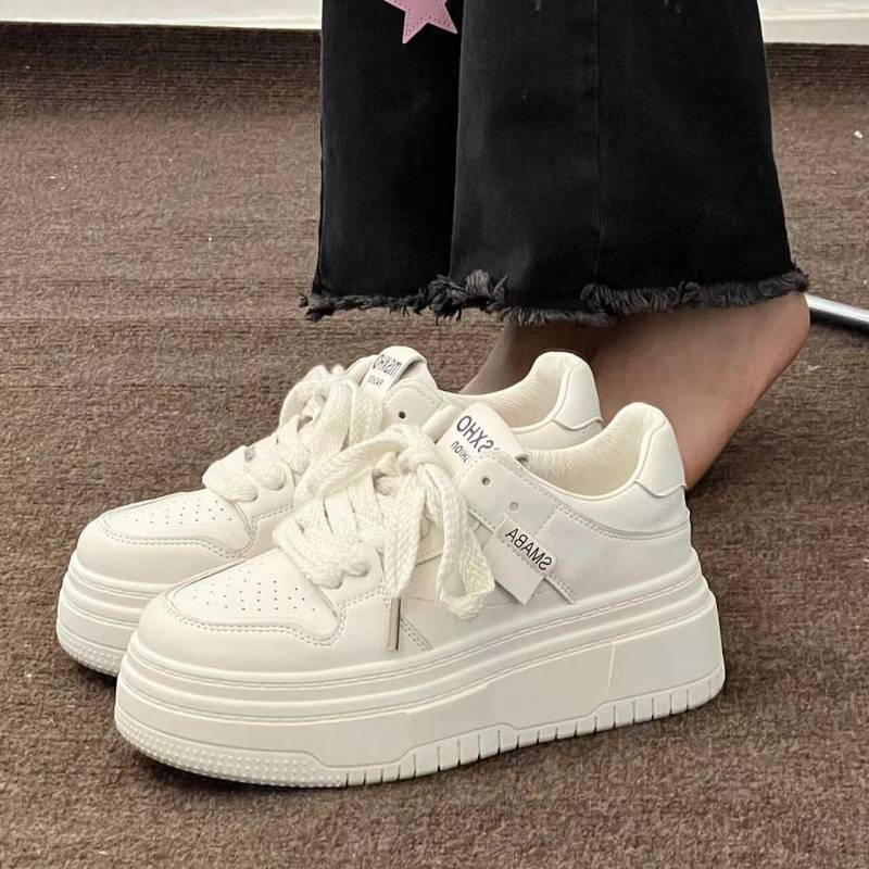 Damen Plattform-Sneaker mit dämpfender Laufsohle und eleganter Schnürung