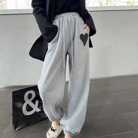 Hellgrau, schwarzes Muster – Hose