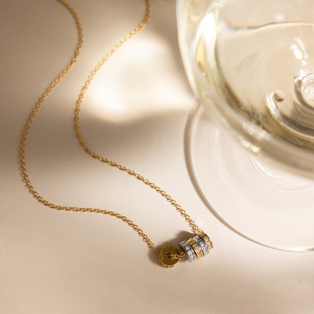 Damen elegante Halskette mit wasserfestem und hypoallergenem Design aus Edelstahl Shop Nory