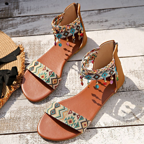 Damen Boho-Sandalen mit bestickten Riemen, geflochtenen Knöchelriemen und Zierperlen Shop Nory