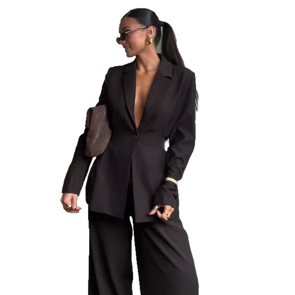 Damen Blazer mit tiefem V-Ausschnitt und eleganter Silhouette