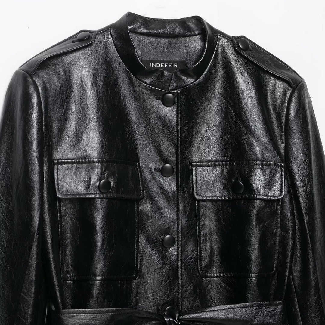 Damen Taillierte Kunstlederjacke im Trenchstil mit Stehkragen, Pattentaschen und Bindegürtel Shop Nory