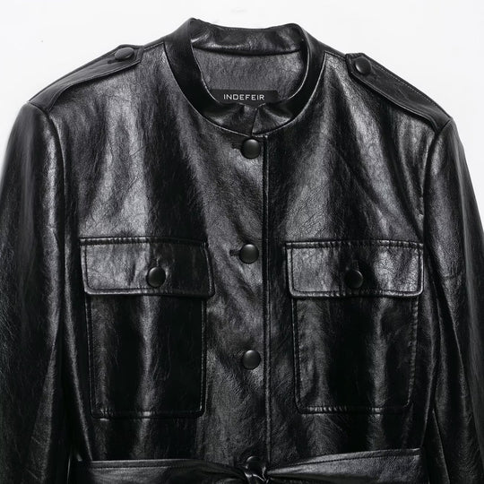 Damen Taillierte Kunstlederjacke im Trenchstil mit Stehkragen, Pattentaschen und Bindegürtel Shop Nory