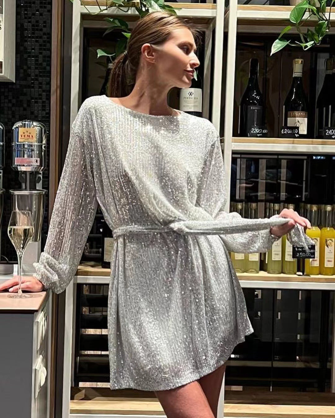Damen Glamouröses Cocktailkleid mit funkelnden Lurex-Fäden und elastischem Taillengürtel