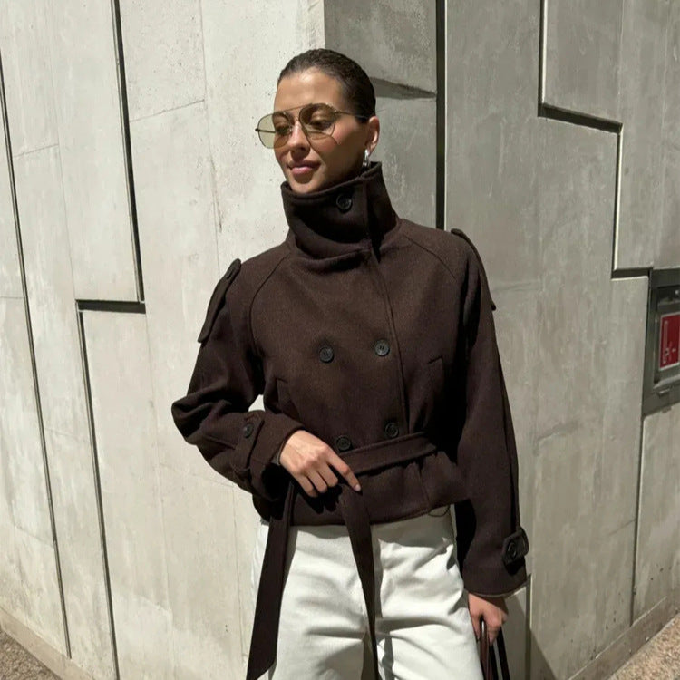 Damen Kurz geschnittene Wollmix-Jacke mit hohem Stehkragen und Taillengürtel Shop Nory