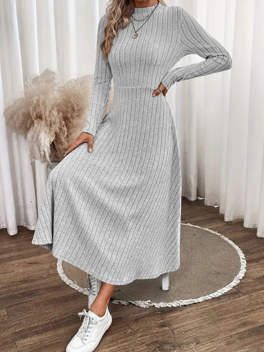 Damen Geripptes Strickmidikleid mit hohem Stehkragen und taillierter A-Linie Shop Nory
