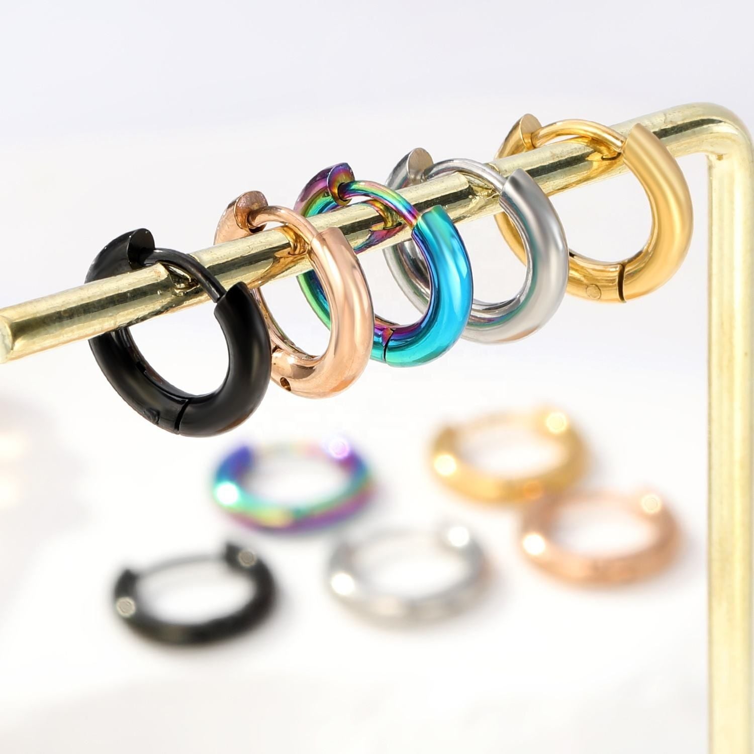 Damen Hängende Ohrringe aus hochwertigem Edelstahl mit rosé goldplattierter Oberfläche Shop Nory