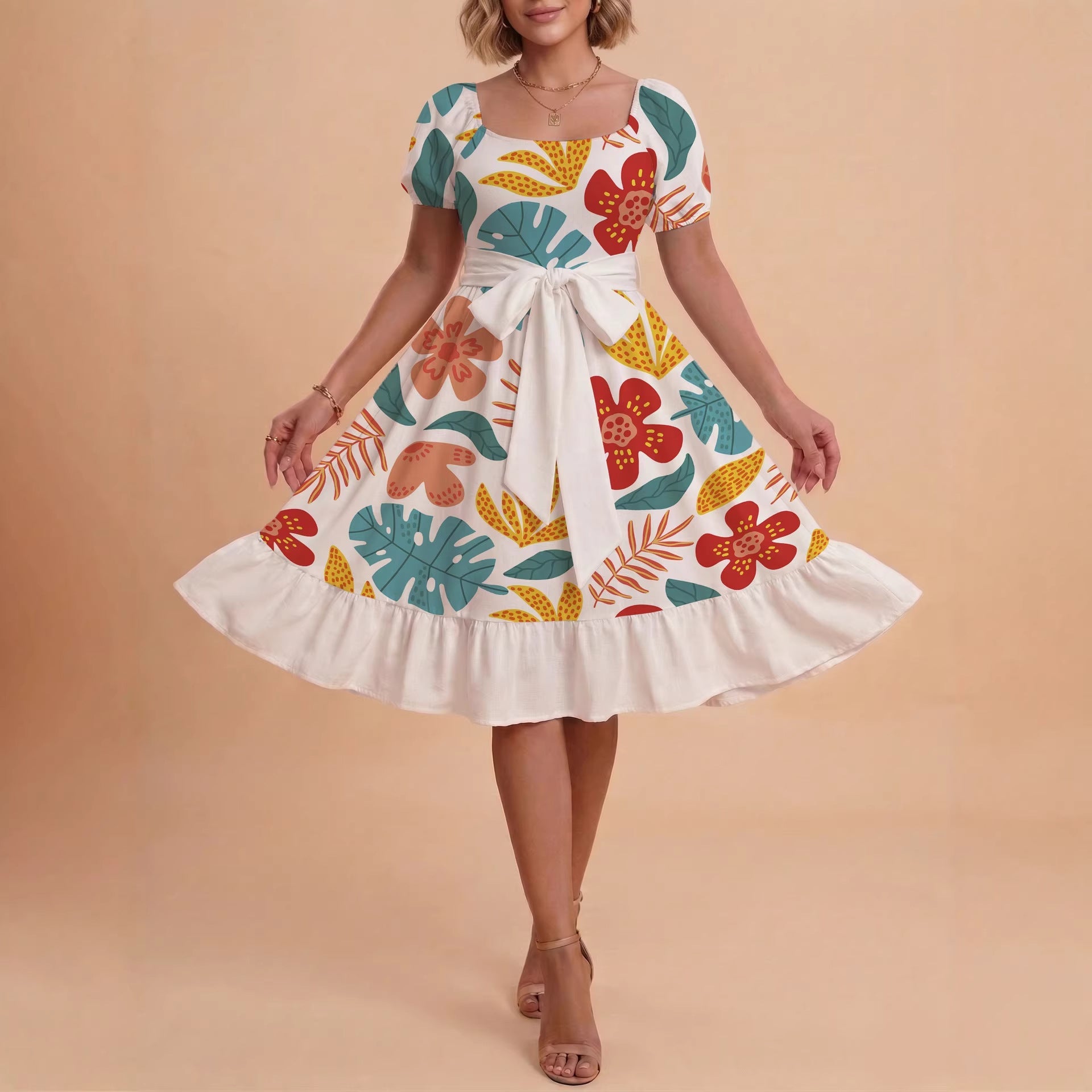 Damen Sommerliches Blumenkleid mit taillierbarem Gürtel und voluminösen Ärmeln