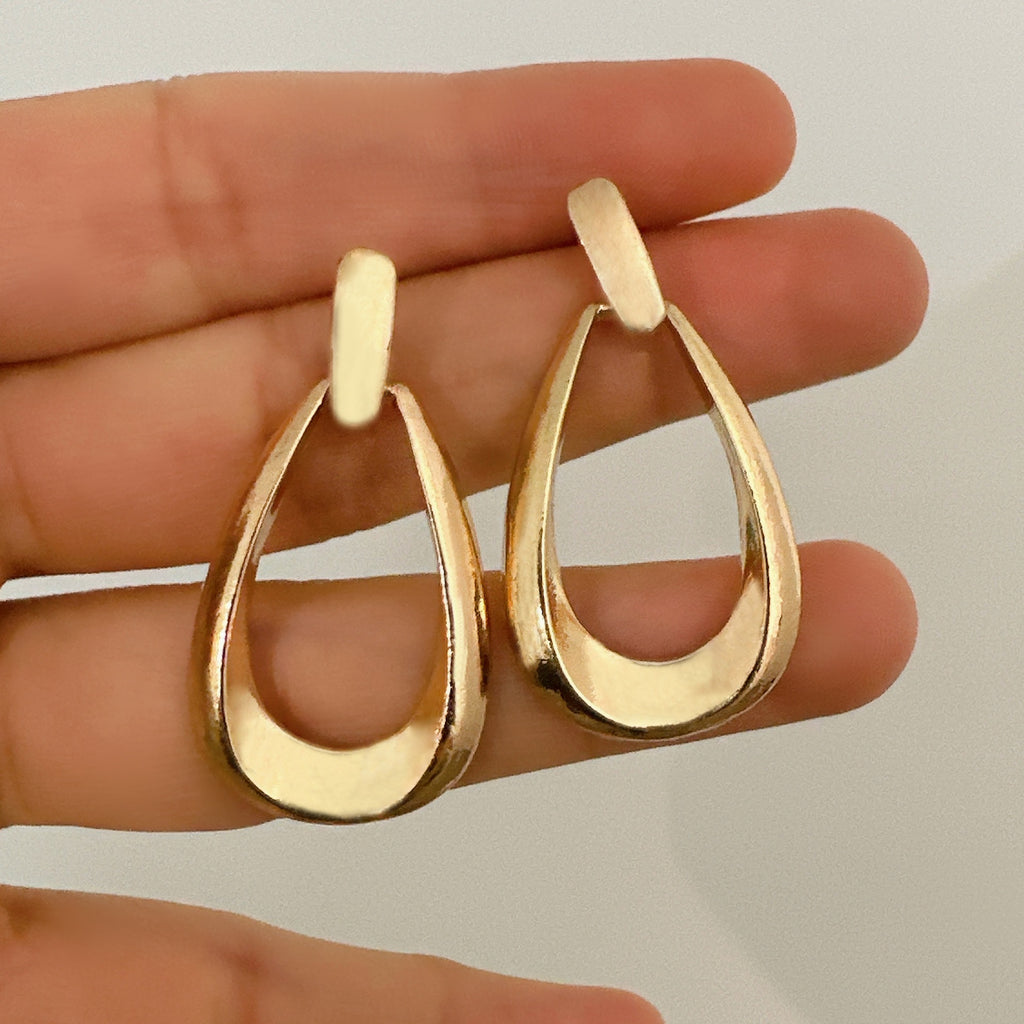 Damen Creolen mit einzigartigem geschwungenem Design Shop Nory