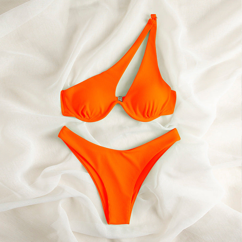 Damen Triangel-Bikini mit asymmetrischem Schnitt und gepolstertem Oberteil
