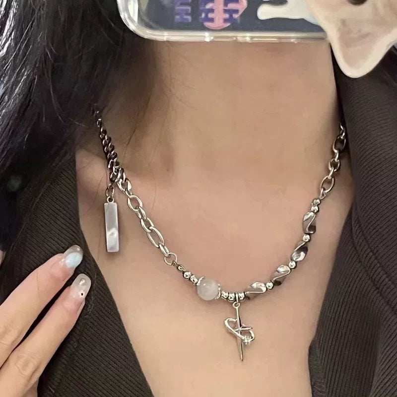 Damen Halskette mit modernem Mix aus Metall- und Edelsteinelementen Shop Nory