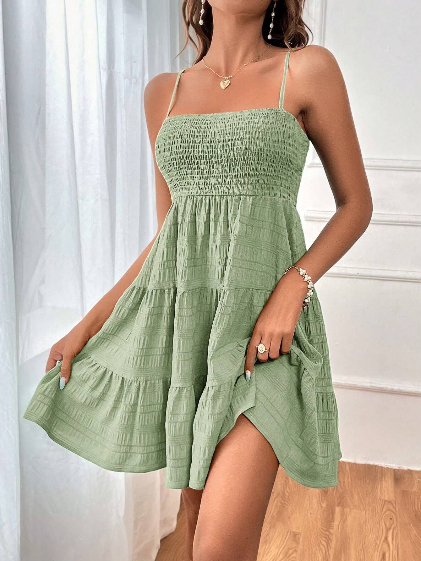 Damen Freizeitkleid mit Schmalen Trägern und Rüschendetails