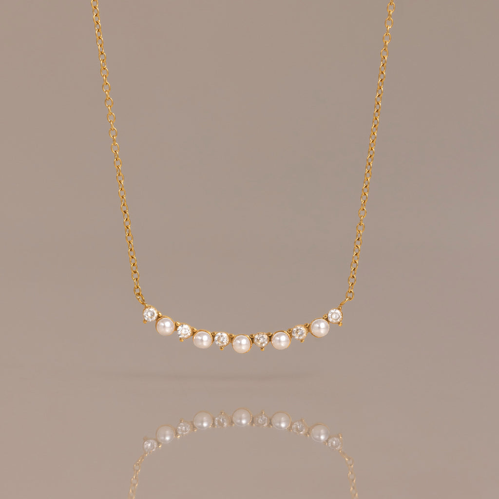 Damen Halskette mit eleganten Zirkonia und Perlenakzenten Shop Nory