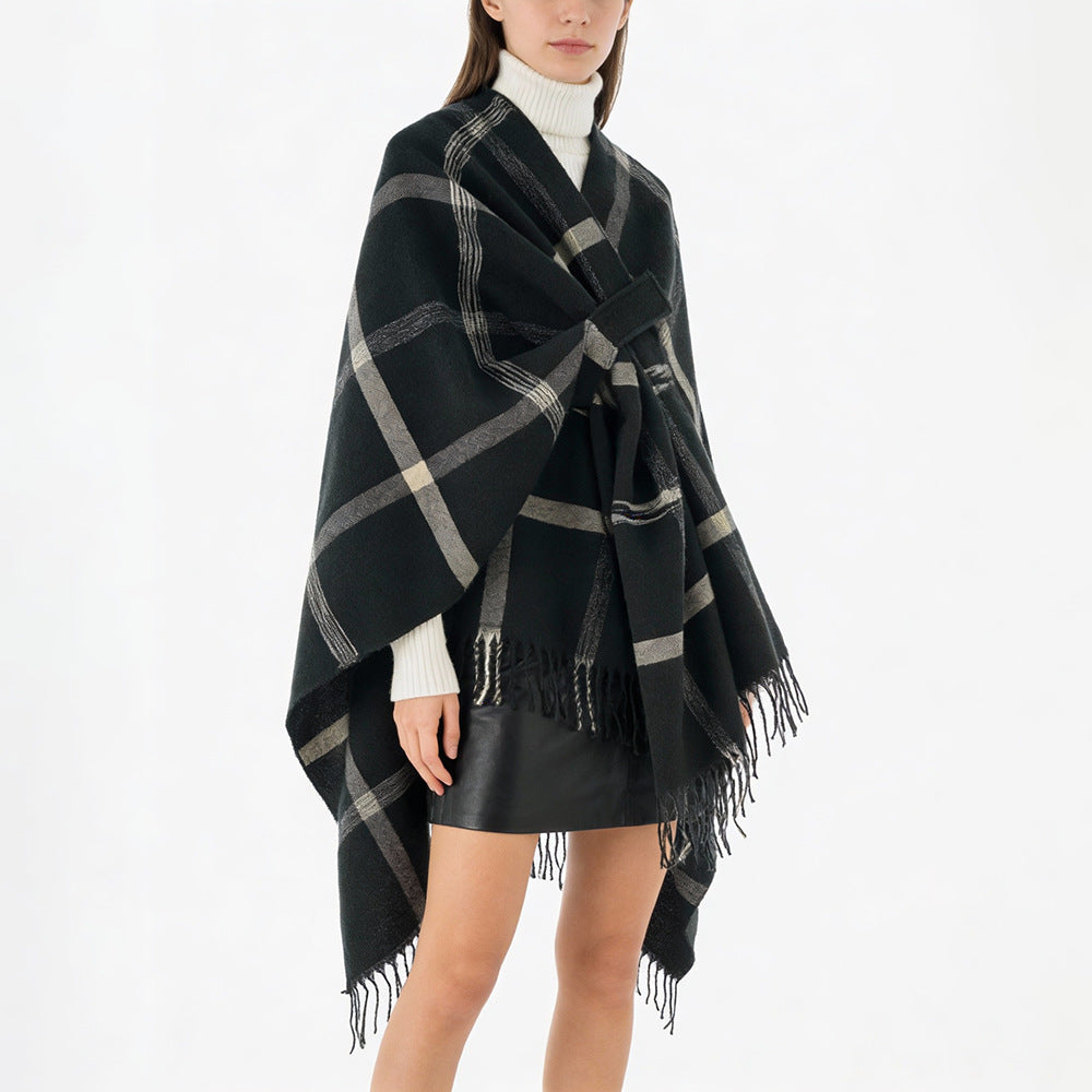 Damen Cape‑Poncho mit integriertem Bindegürtel, kastiger Oversize‑Silhouette und Fransensaum Shop Nory