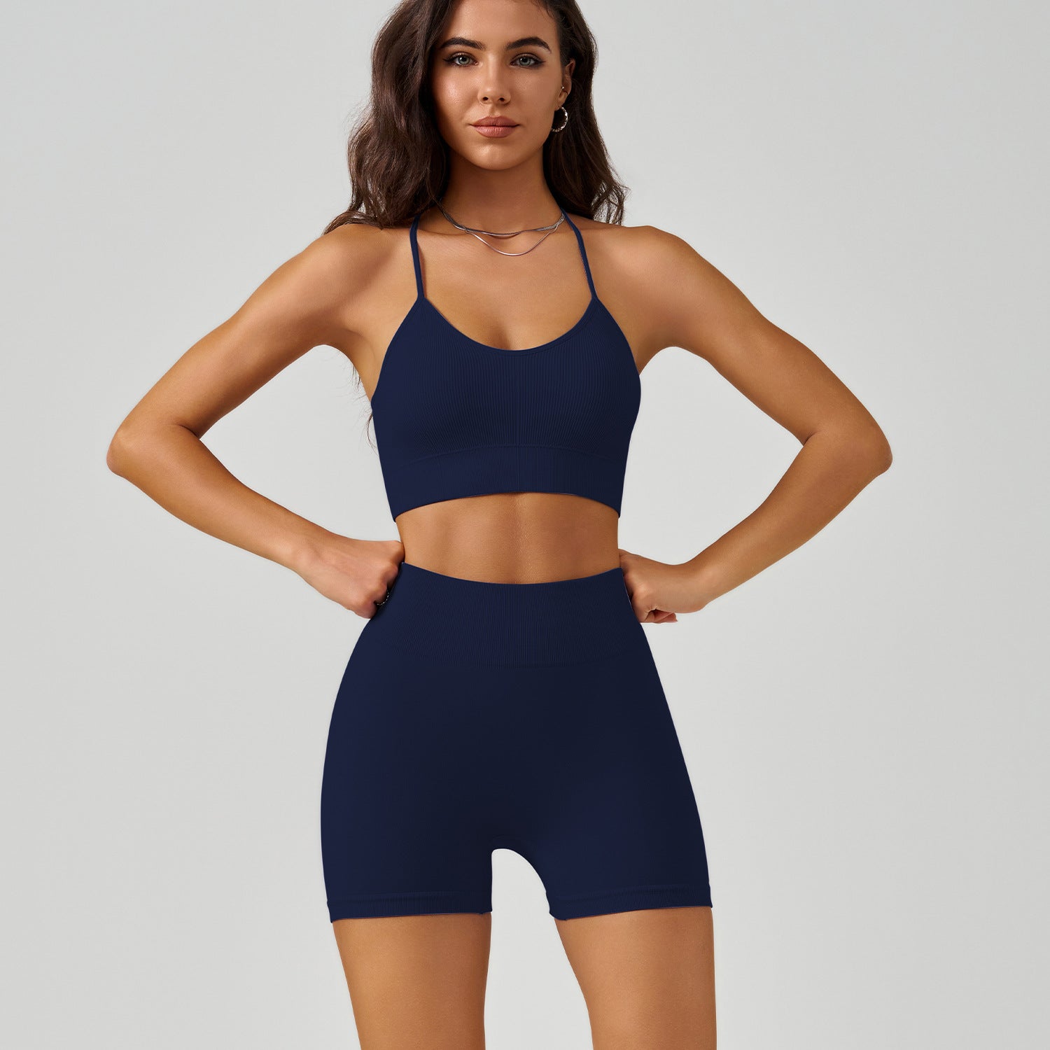 Yoga-Set mit gekreuztem Rücken