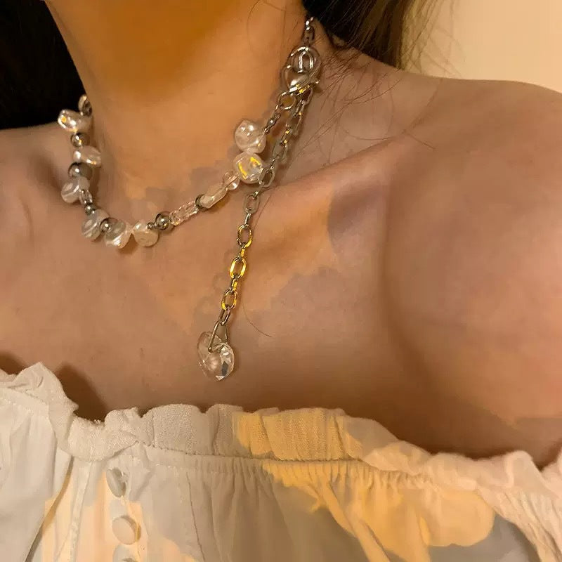 Damen Kette mit eleganten Perlen-Details und funkelndem Herzanhänger Shop Nory