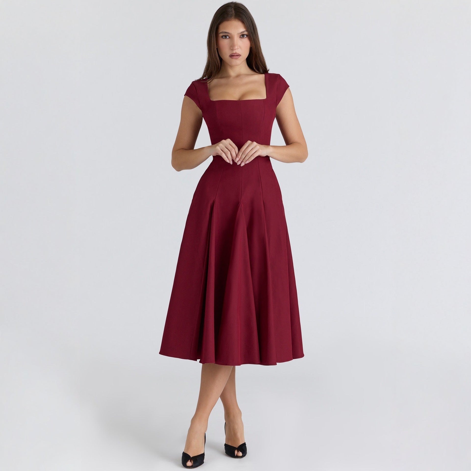 Damen Midi-Kleid mit quadratischem Ausschnitt und weit schwingendem Rock