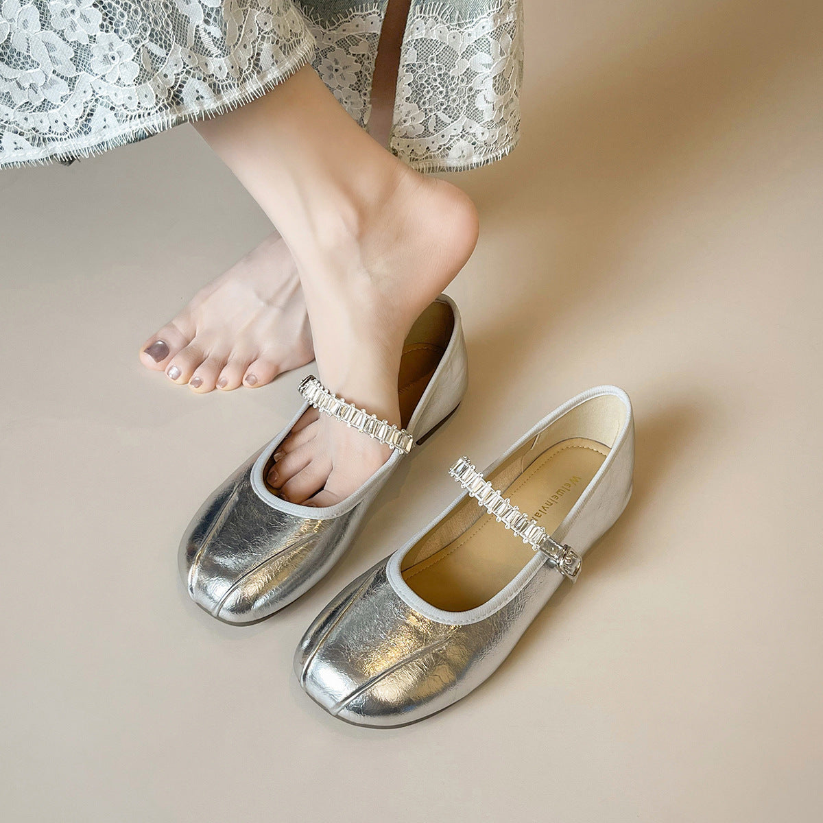 Damen Ballerinas mit elegantem Riemen und schimmerndem Obermaterial