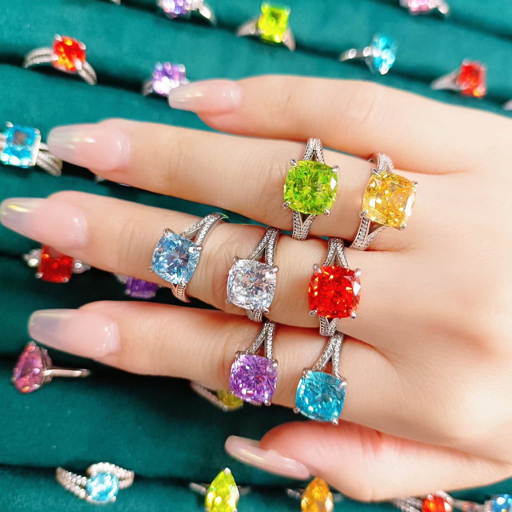 Damen Ring mit funkelndem Aquamarin und kunstvollen Zirkonia-Besatz Shop Nory
