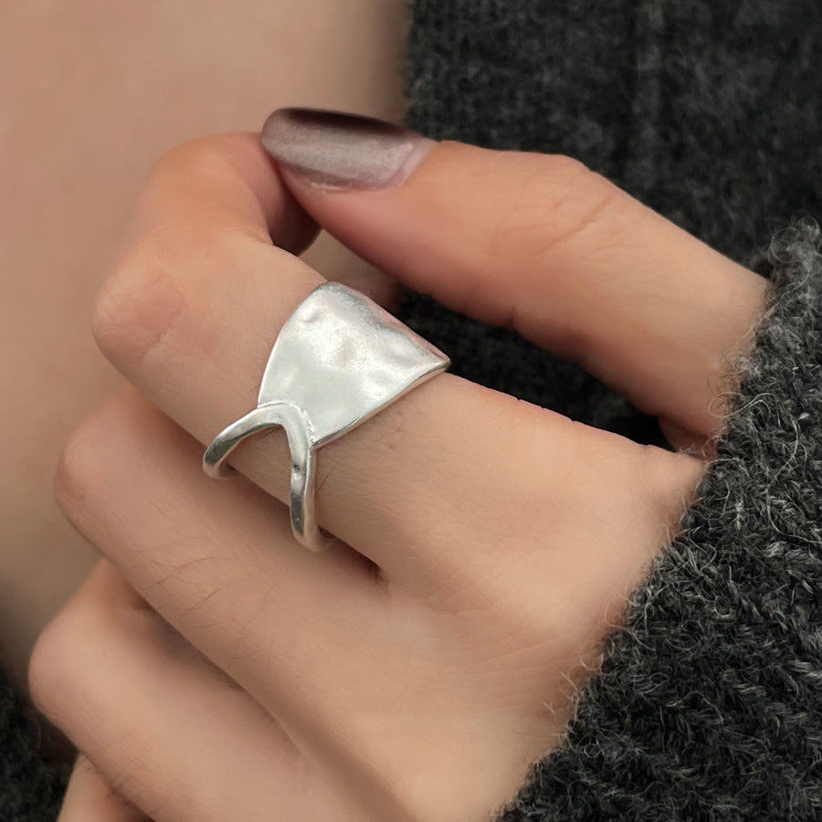 Damenring mit elegantem und geschwungenem Design Shop Nory