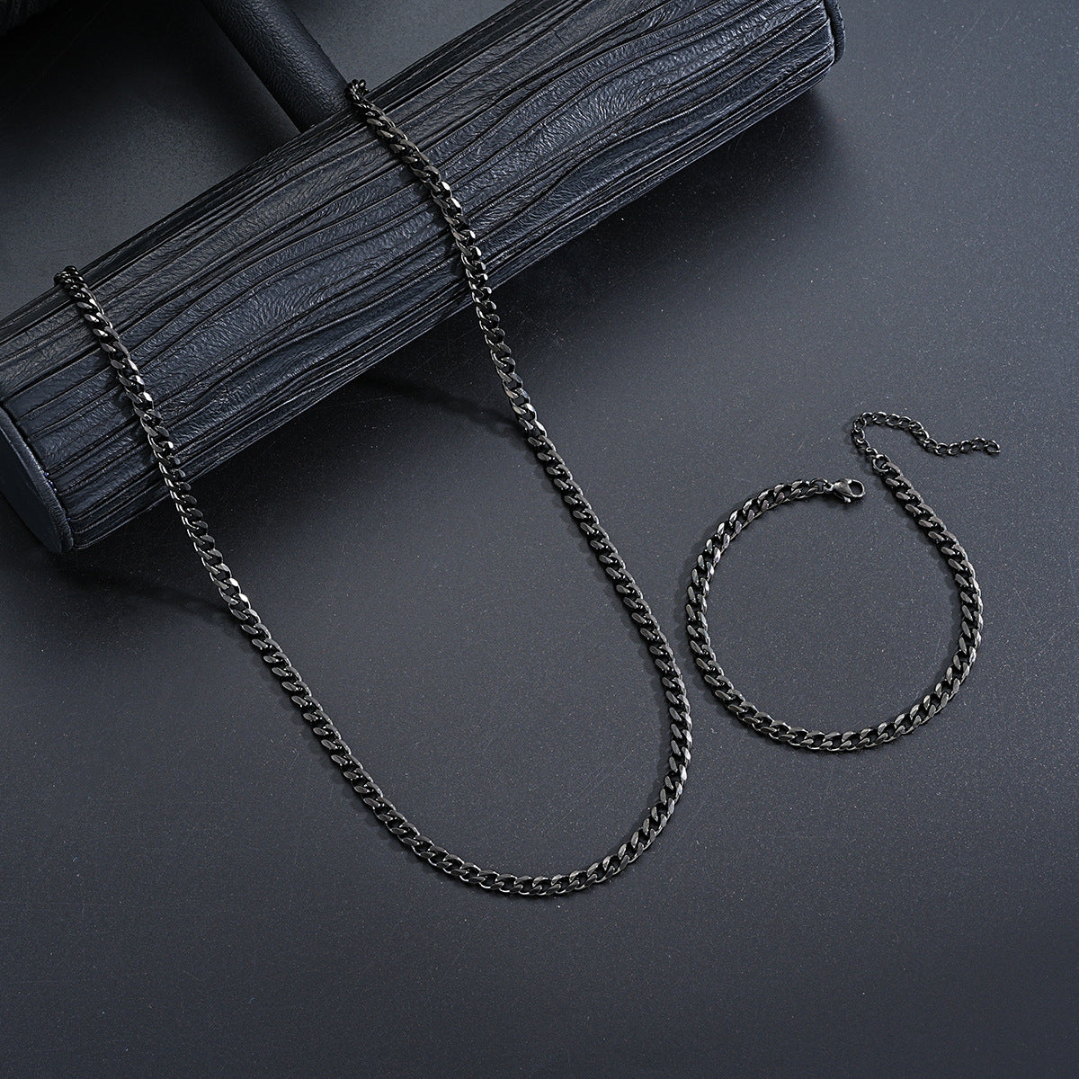 Damen Schmuckset aus hochwertigen schwarzen Edelstahlketten Shop Nory