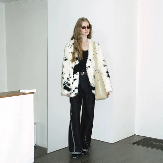 Damen Boxy-Kurzmantel aus gepunktetem Kunstpelz mit Zwei‑Knopf‑Verschluss Shop Nory