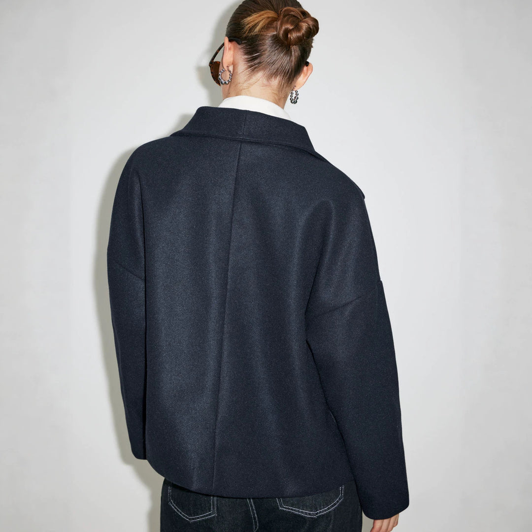 Damen Doppelreihiger Kurzmantel mit Stehkragen, überschnittener Schulter und klarer Boxy-Silhouette Shop Nory
