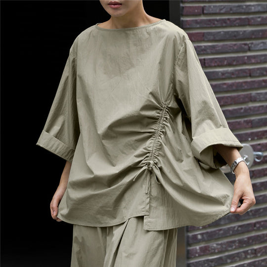 Damen Oversize-Bluse mit seitlicher Kordel‑Raffung, U‑Boot‑Ausschnitt und weiten Ärmeln Shop Nory