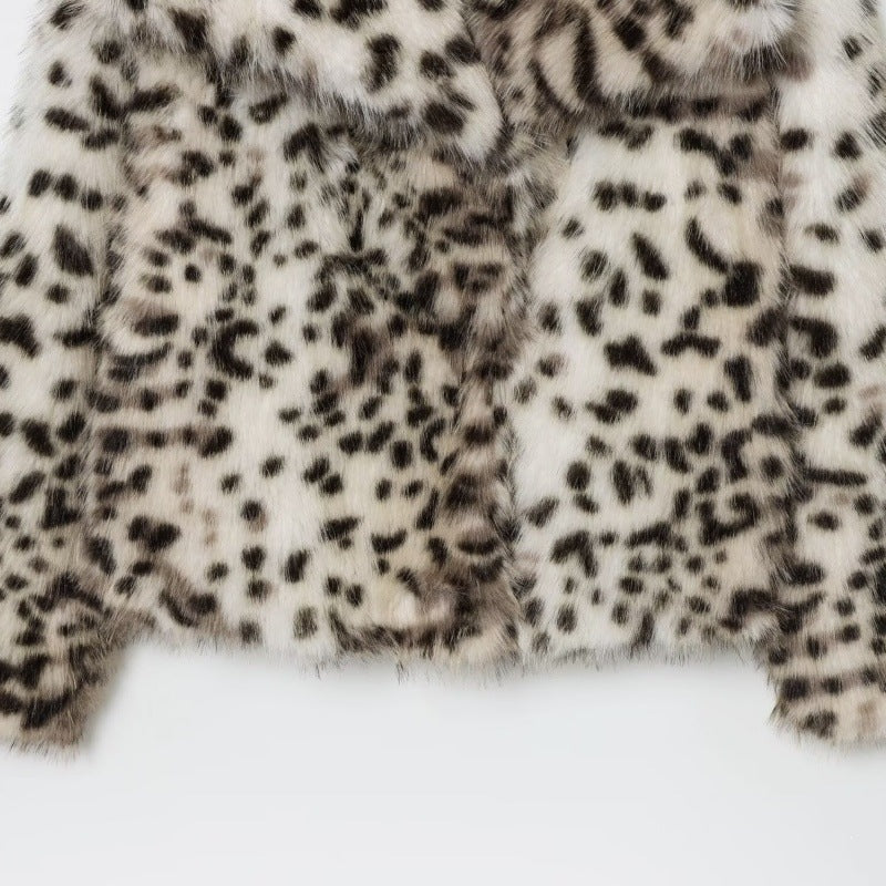 Damen Kurzjacke aus Kunstpelz im Snow-Leopard-Print mit weitem Revers Shop Nory