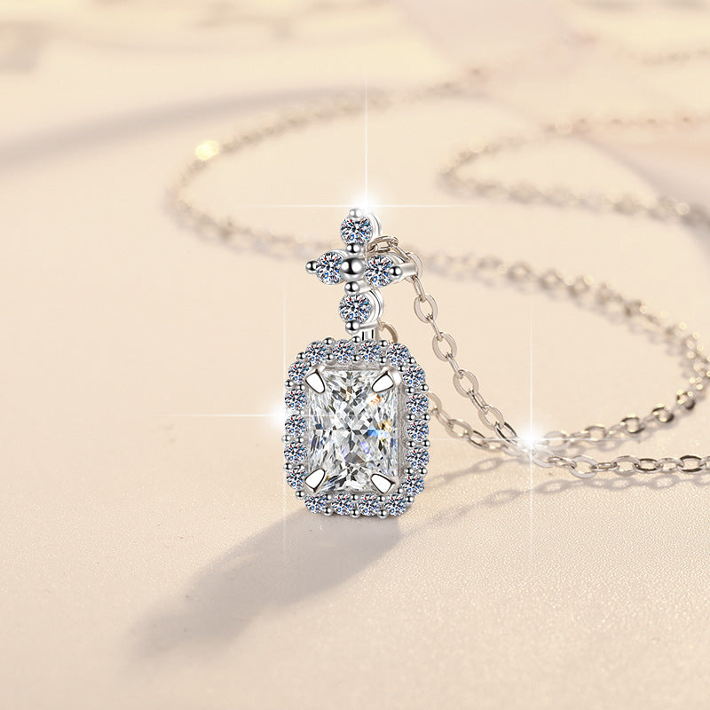 Damen elegante und funkelnde Schmuck-Halskette mit Kristallanhänger Shop Nory