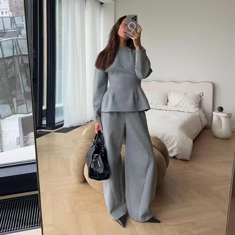 Damen Zweiteiliges Komfort-Lounge-Set mit Langarmshirt und weiter Jogginghose Shop Nory