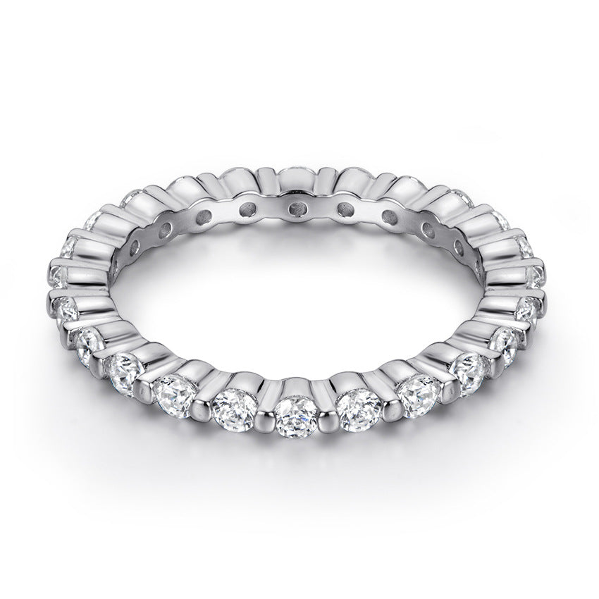 Damen Verlobungsring mit tropfenförmigem Hauptstein und kunstvollen Zirkonia-Details Shop Nory