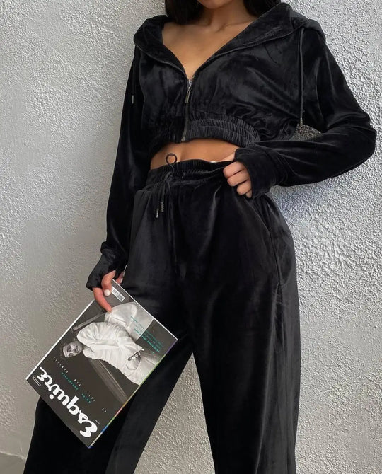 Damen Samt-Loungewear-Set mit Cropped Zip-Kapuzenjacke und weiter Palazzohose Shop Nory