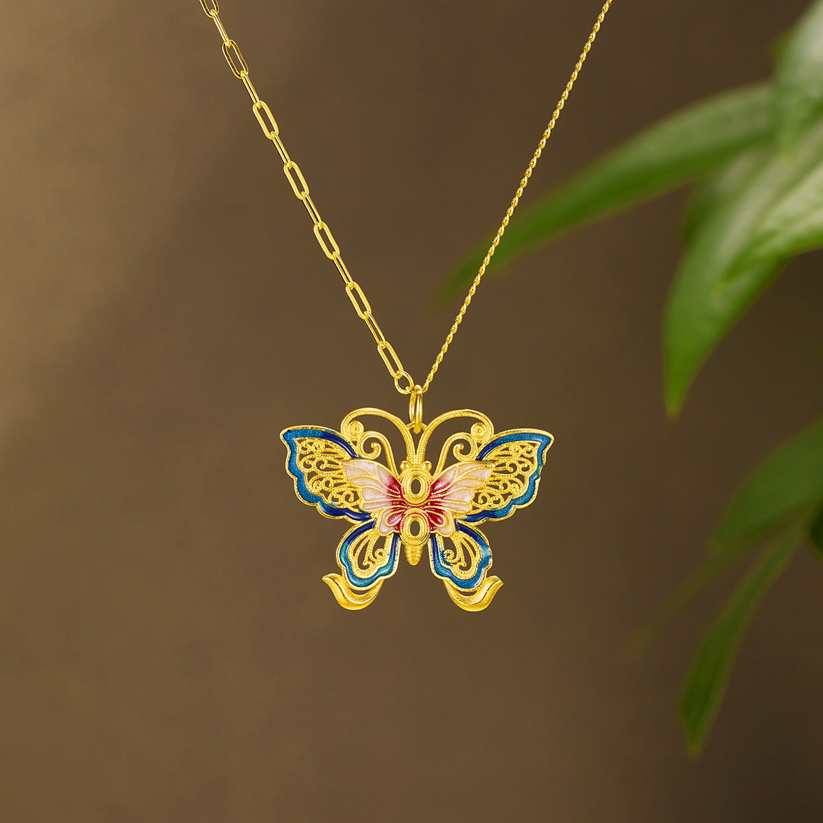 Damen elegante Halskette mit kunstvollem Schmetterlingsanhänger Shop Nory