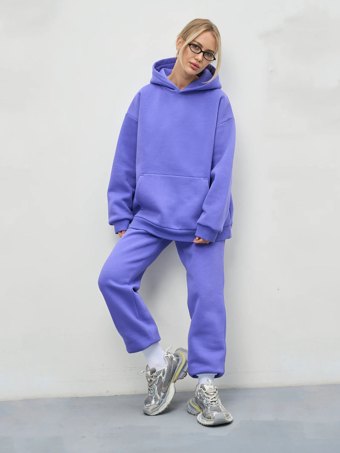 Damen lässiges Kapuzen-Sweatset aus schwerer Baumwollfleece mit Kängurutasche und gerader Jogginghose Shop Nory