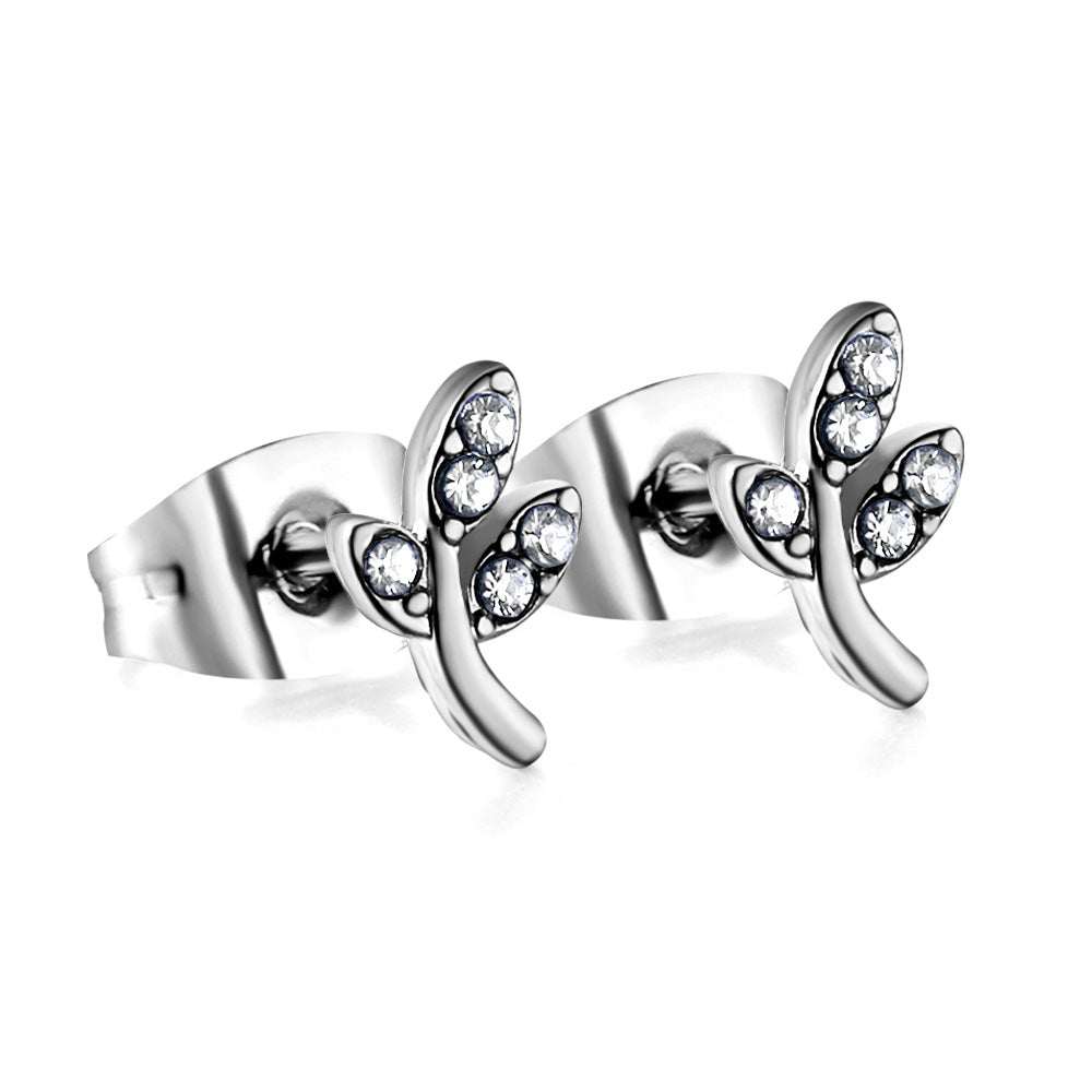 Damen Ohrstecker mit herzförmigem Design und funkelnden Zirkonia Shop Nory