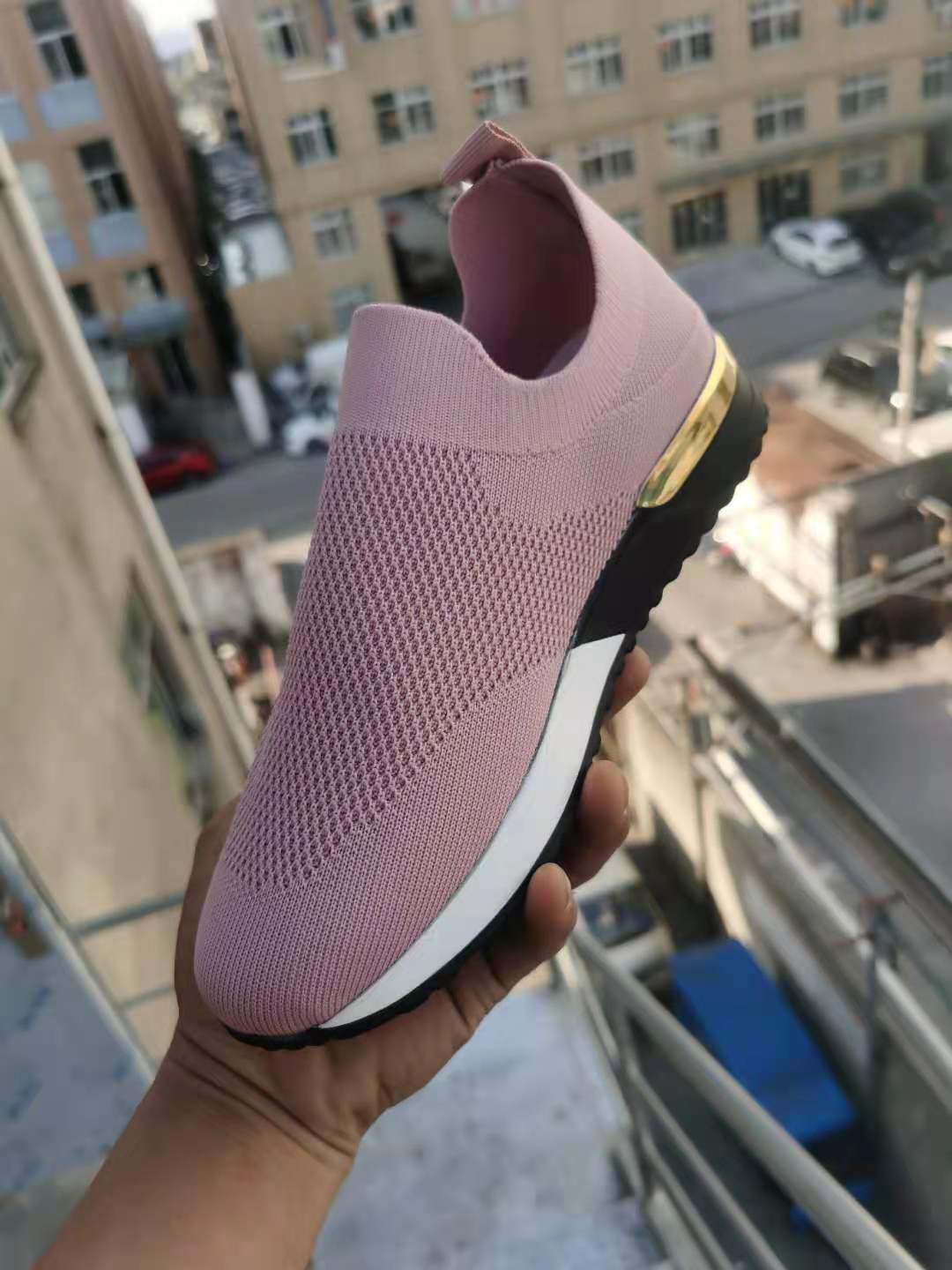 Damen Atmungsaktive Slip-On Sneaker mit trendiger Textiloberfläche und elastischem Kragen